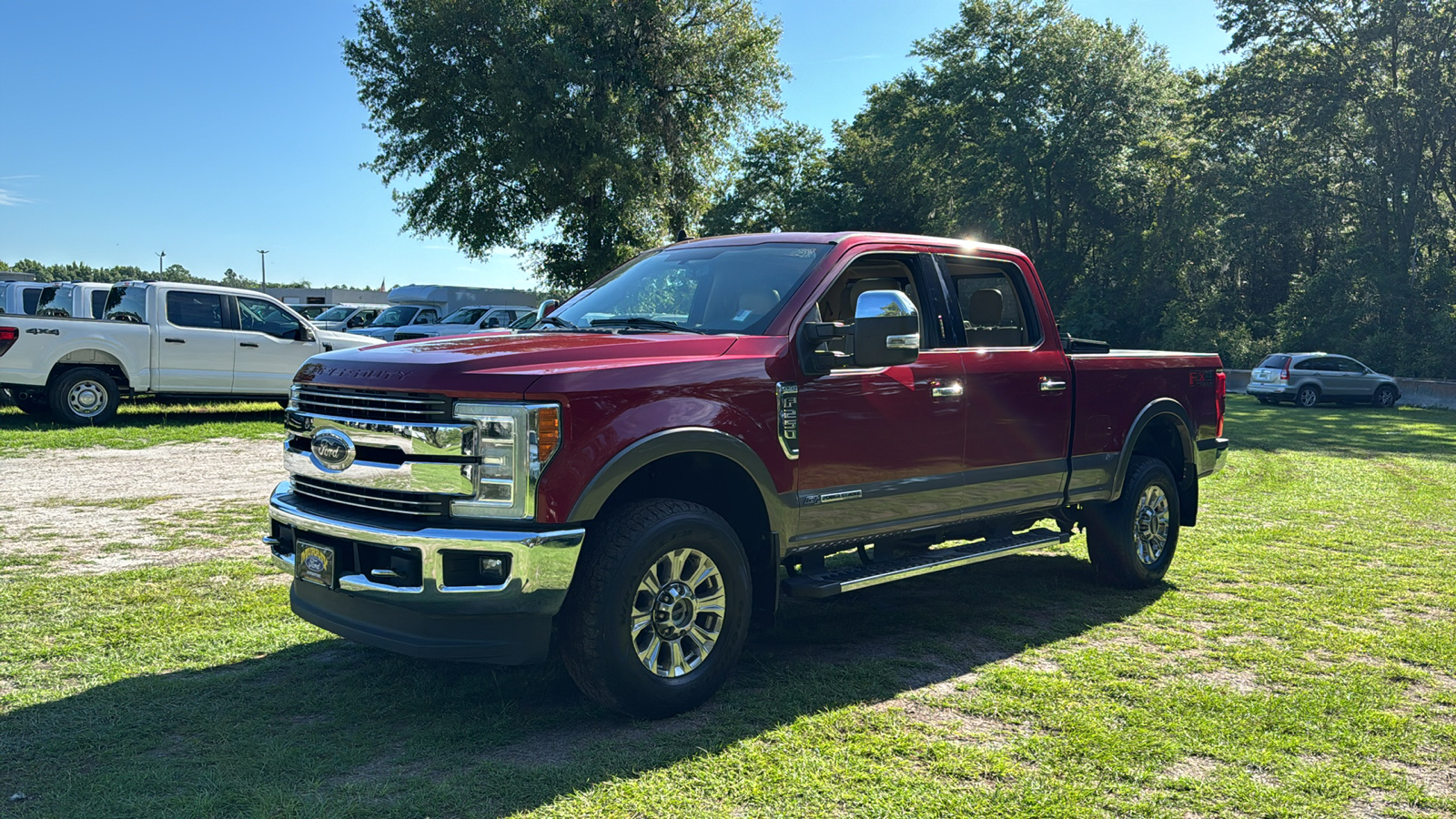 2019 Ford F-250SD Lariat 2