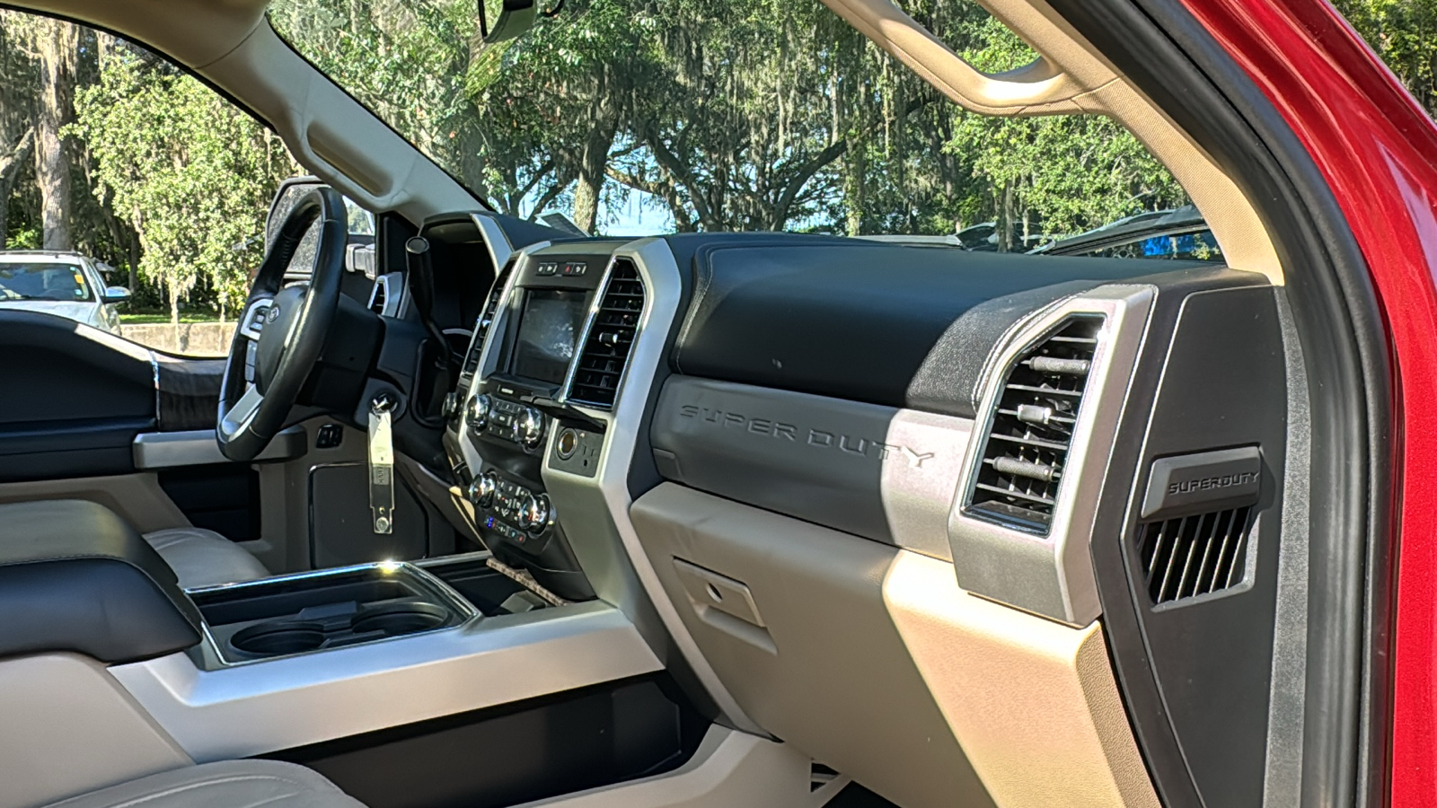 2019 Ford F-250SD Lariat 11