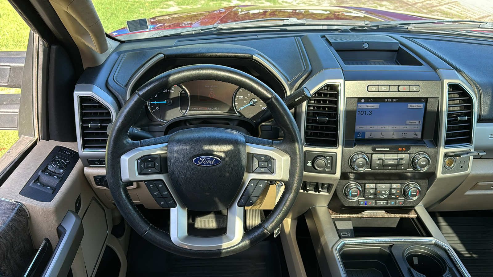 2019 Ford F-250SD Lariat 23