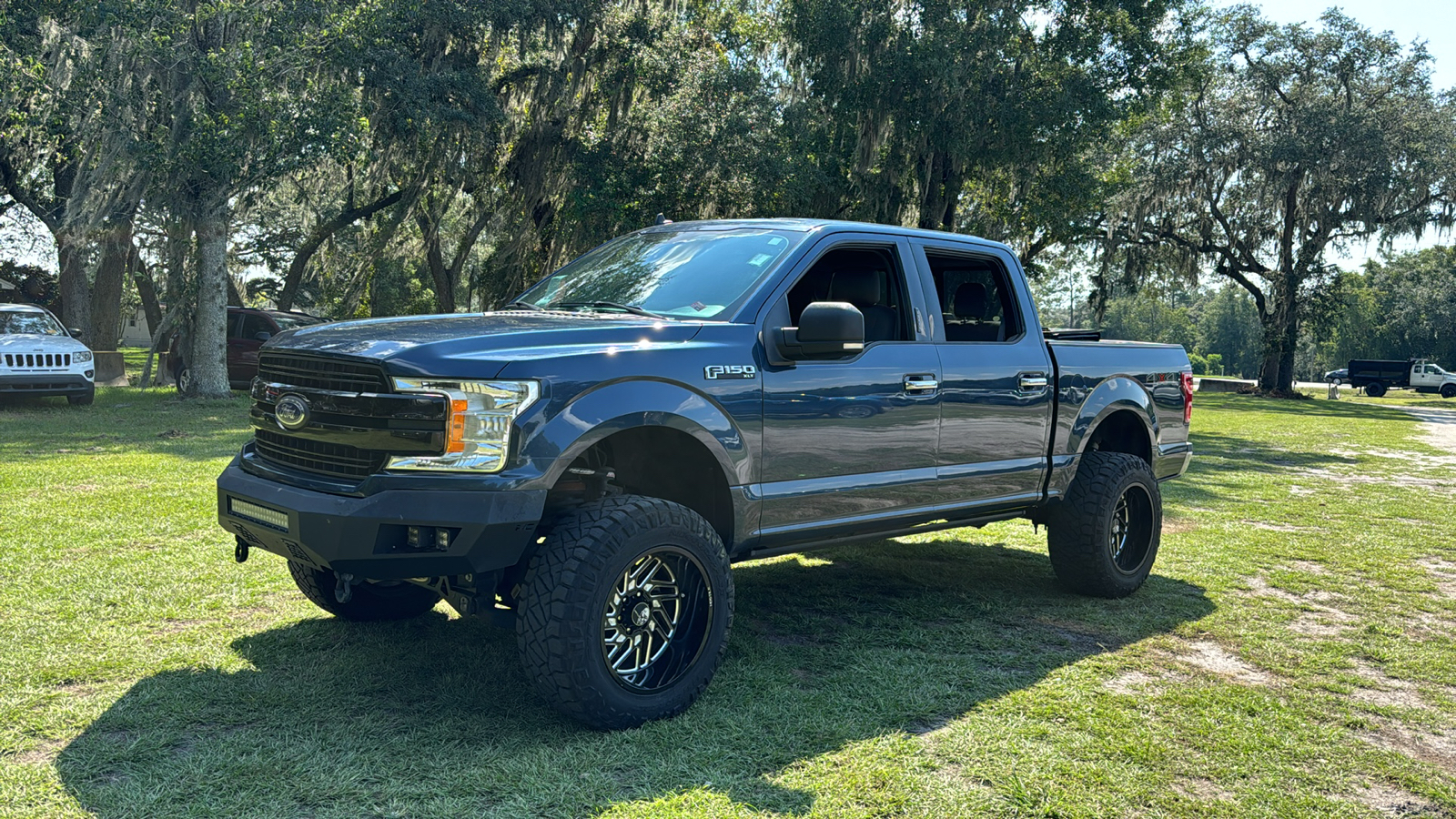 2019 Ford F-150 XLT 2