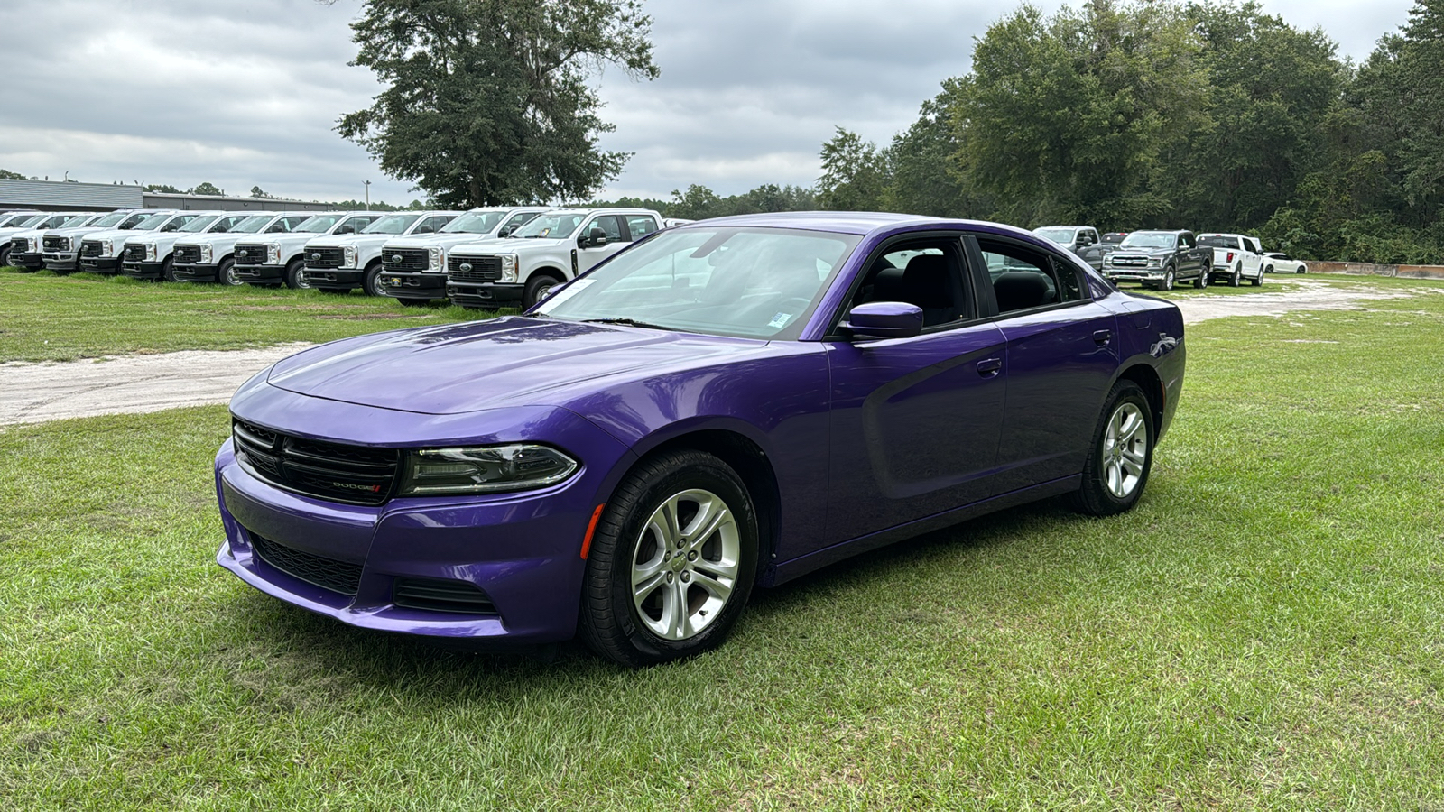 2019 Dodge Charger SXT 2