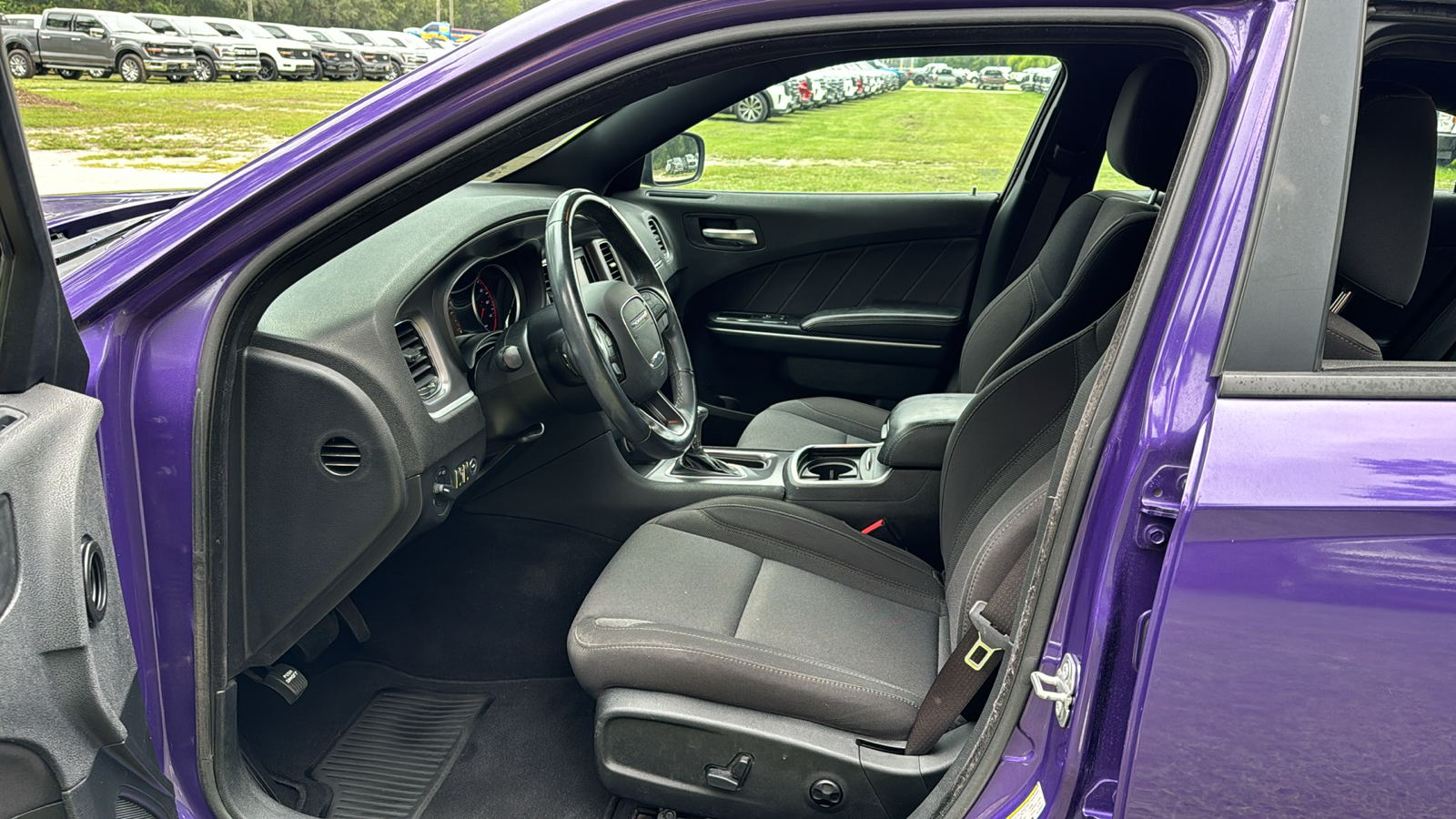 2019 Dodge Charger SXT 11