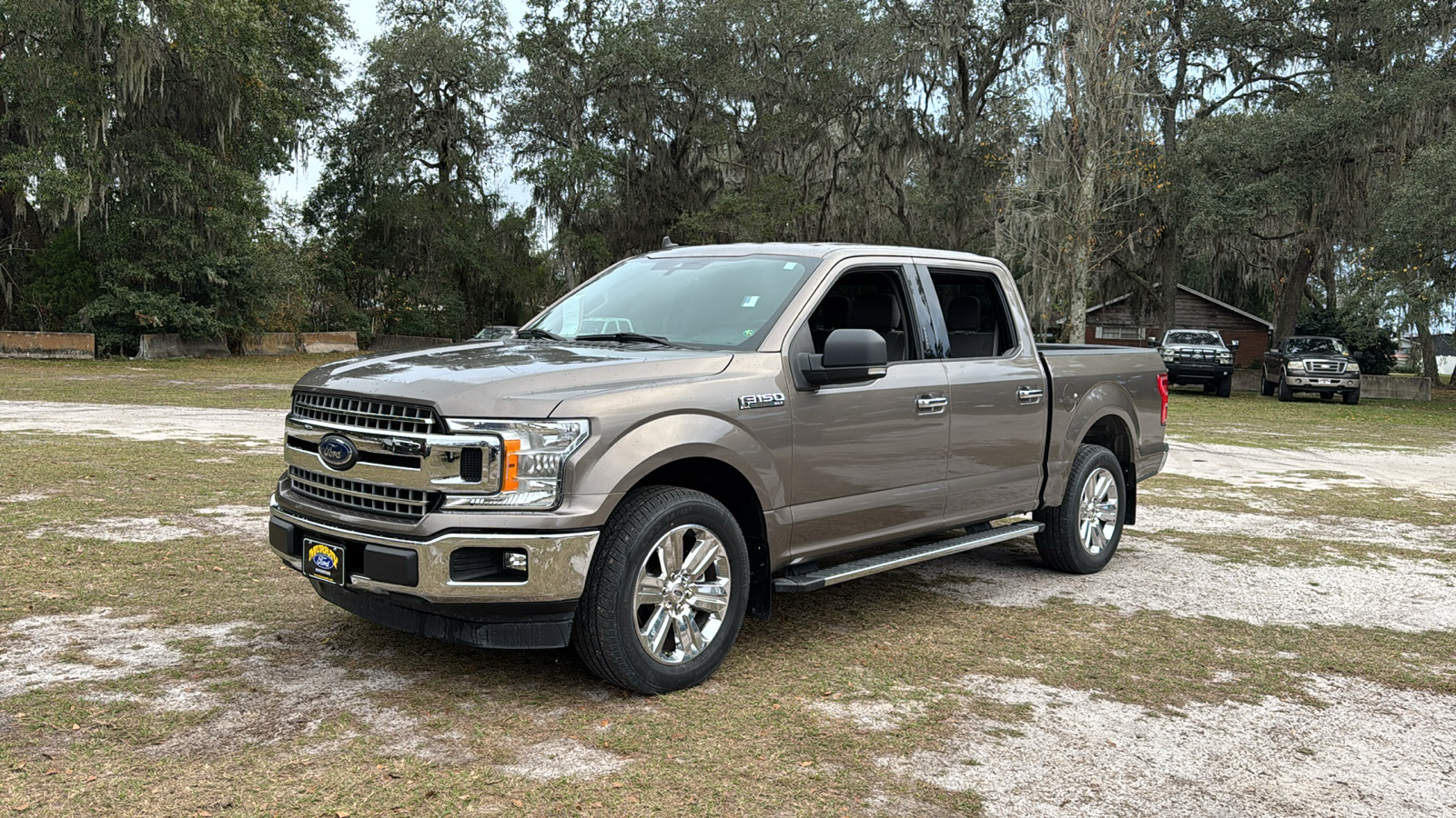 2020 Ford F-150 XLT 2