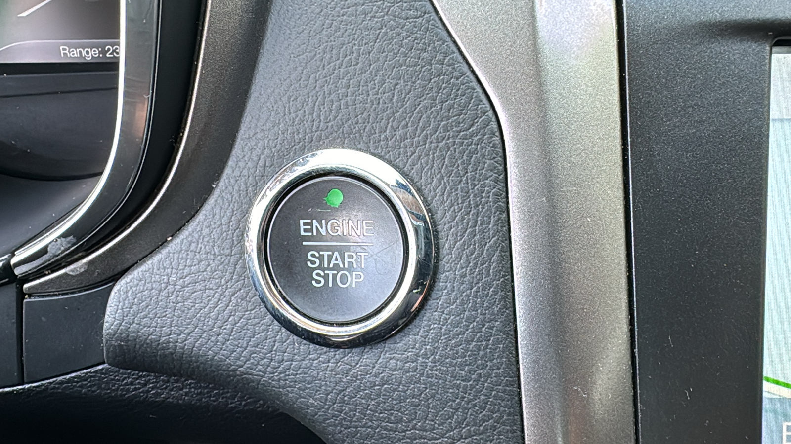 2020 Ford Fusion Hybrid SE 19