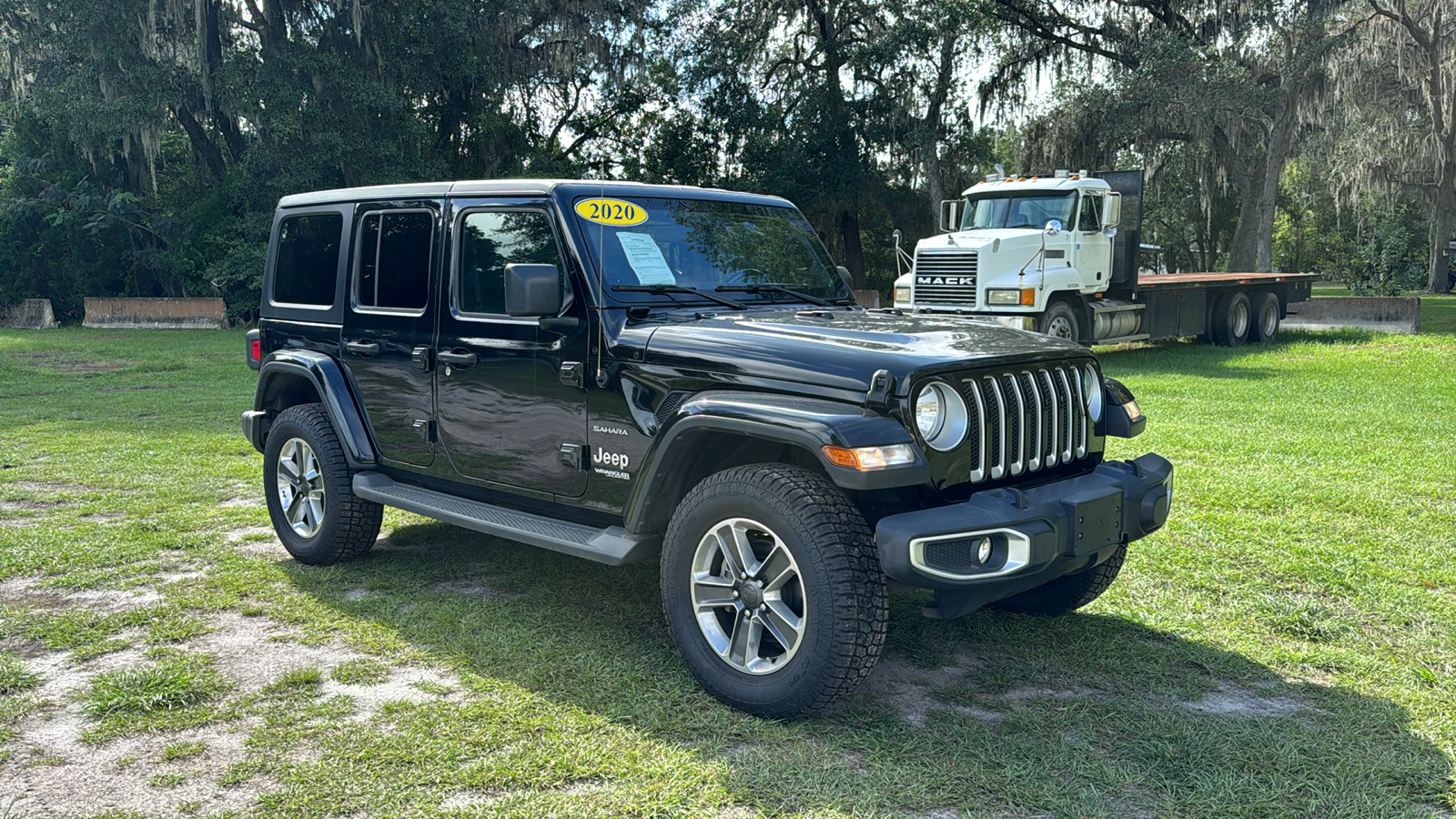 2020 Jeep Wrangler Unlimited Sahara 1