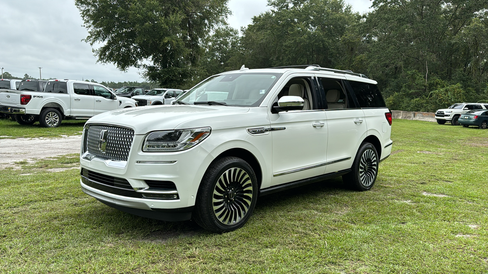 2021 Lincoln Navigator Black Label 2