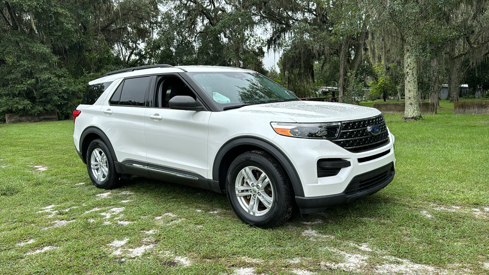 2021 Ford Explorer XLT 1