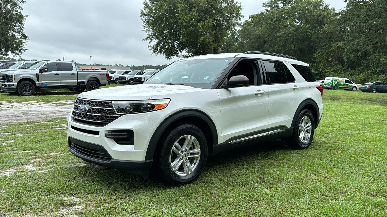 2021 Ford Explorer XLT 2