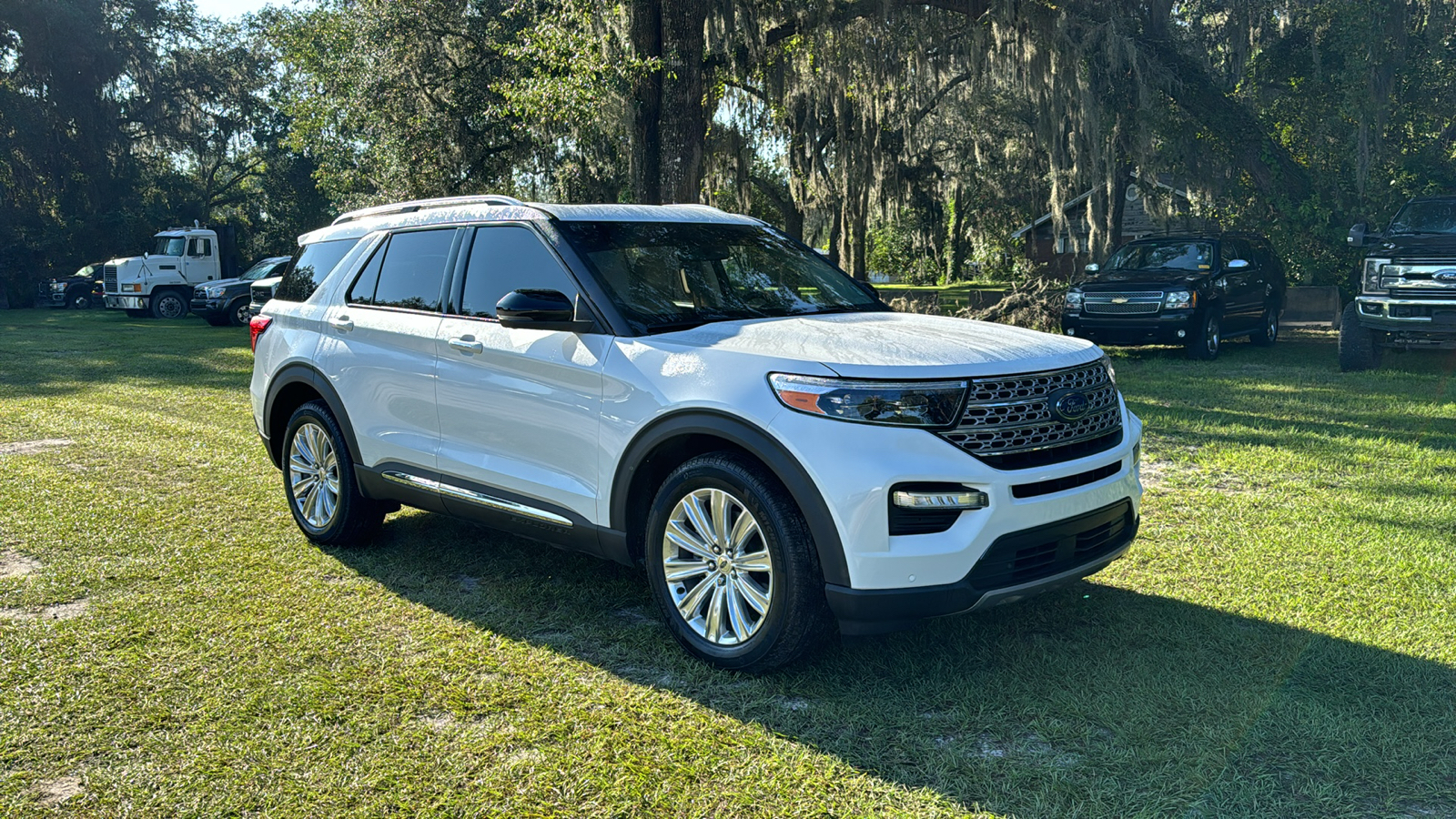 2021 Ford Explorer Limited 1