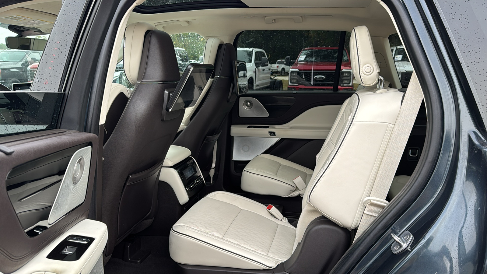 2021 Lincoln Aviator Plug-In Hybrid Black Label Grand Touring 17