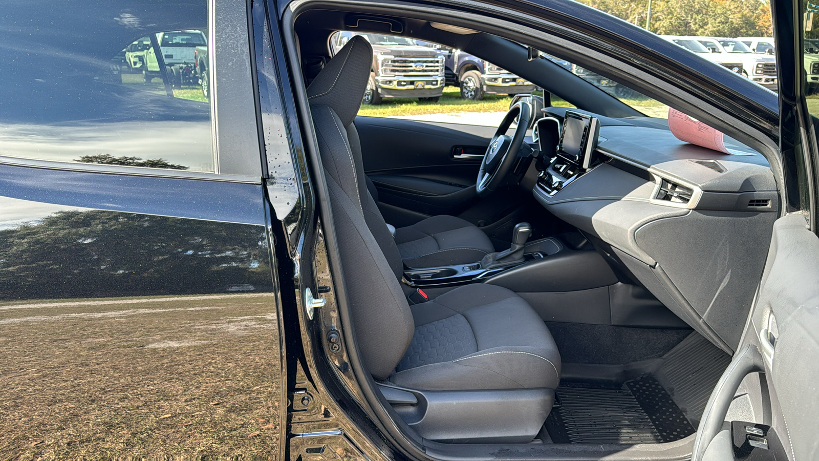 2022 Toyota Corolla Hatchback SE 8