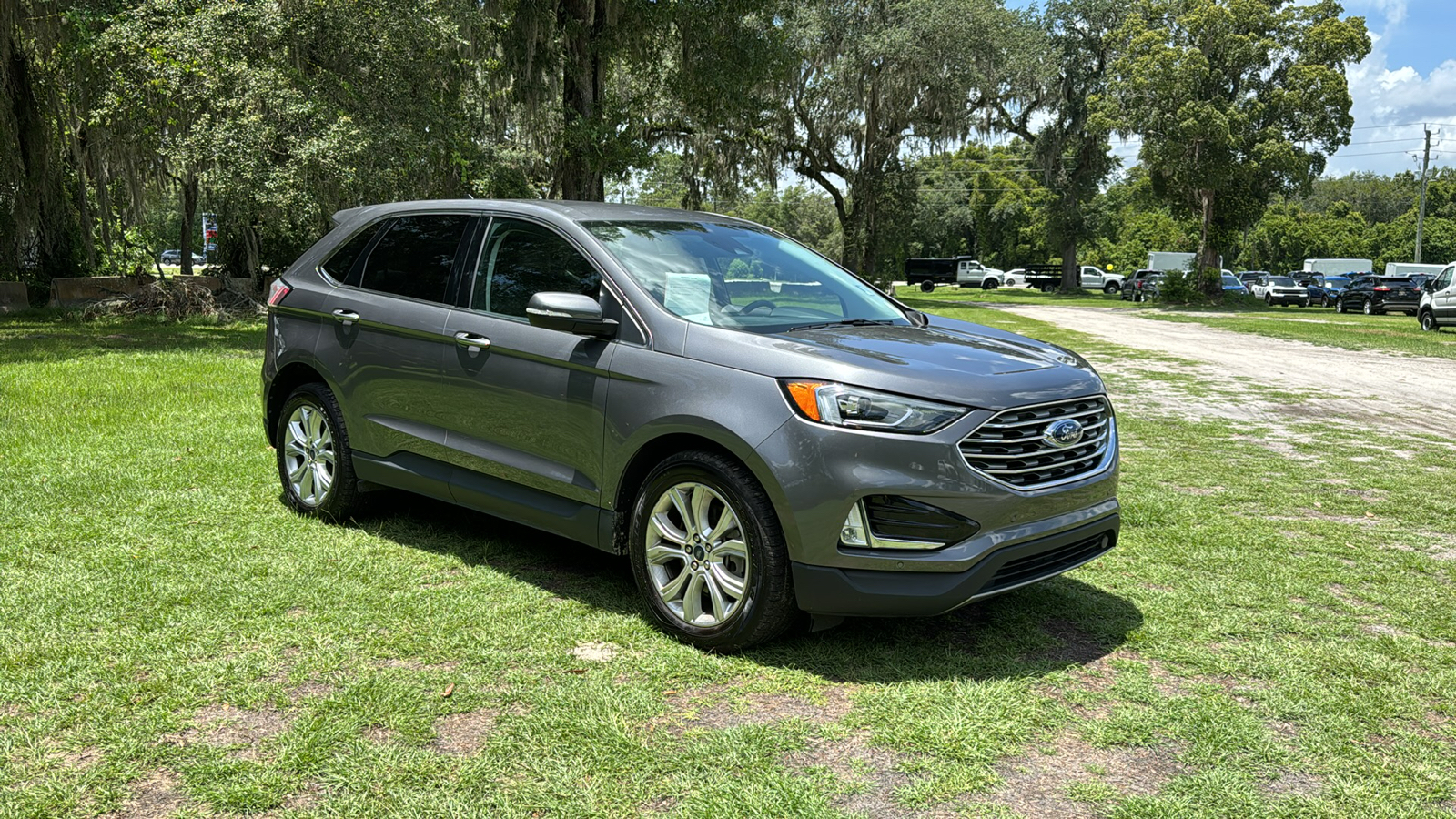 2022 Ford Edge Titanium 1