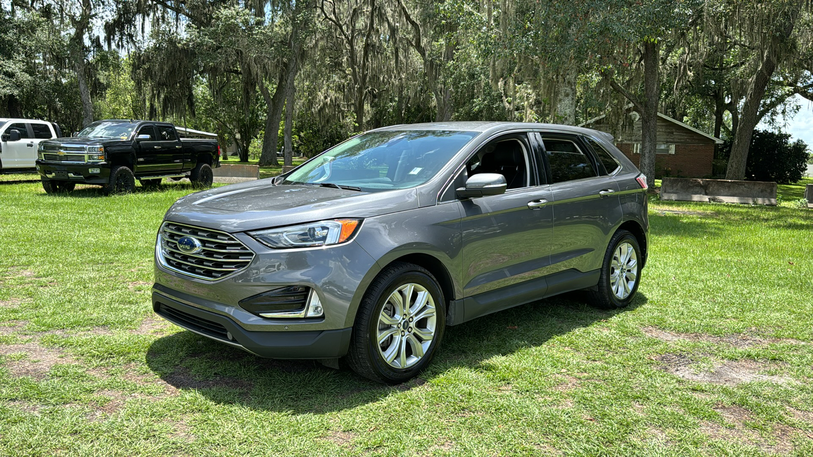 2022 Ford Edge Titanium 2