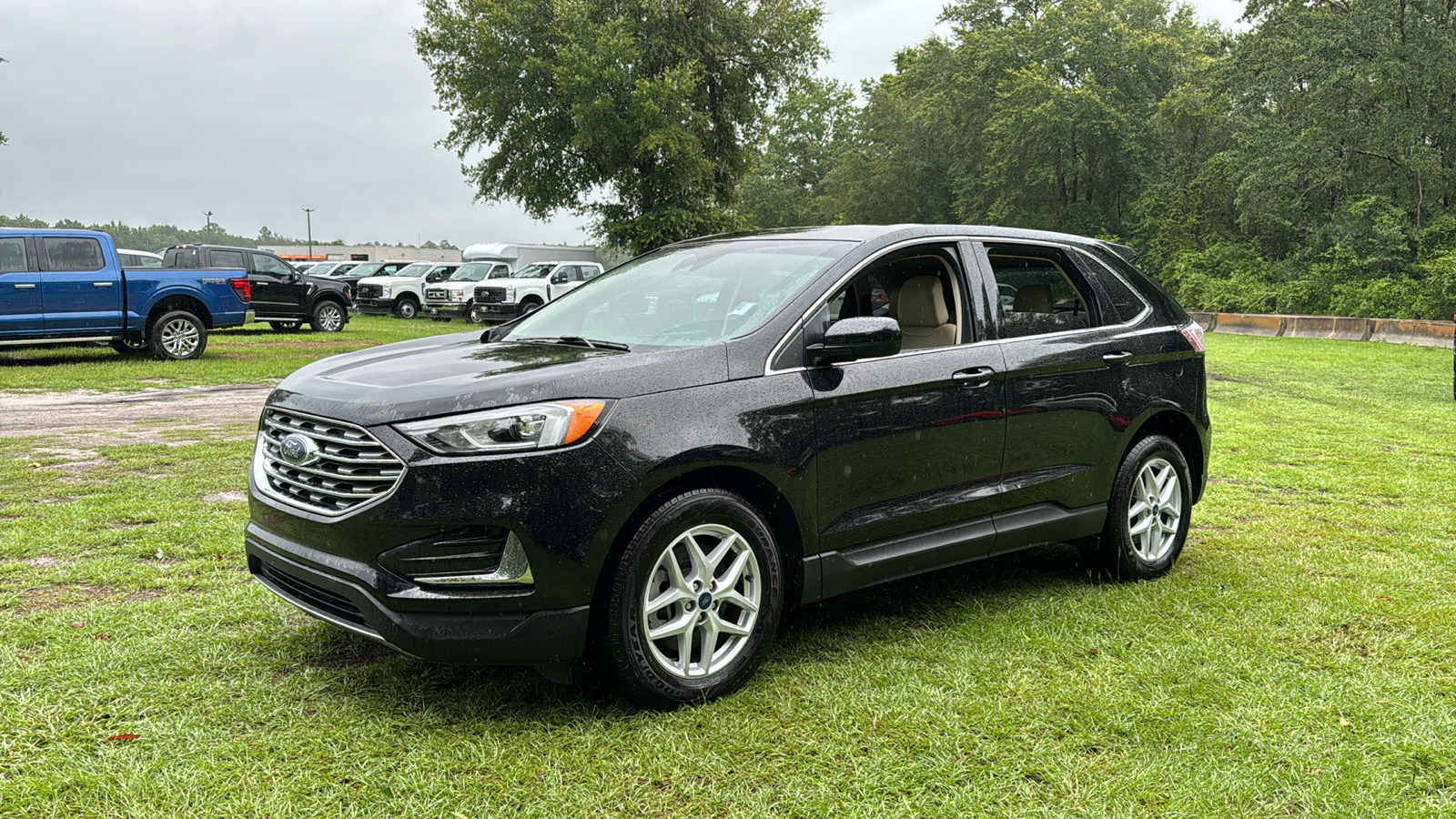 2022 Ford Edge SEL 2