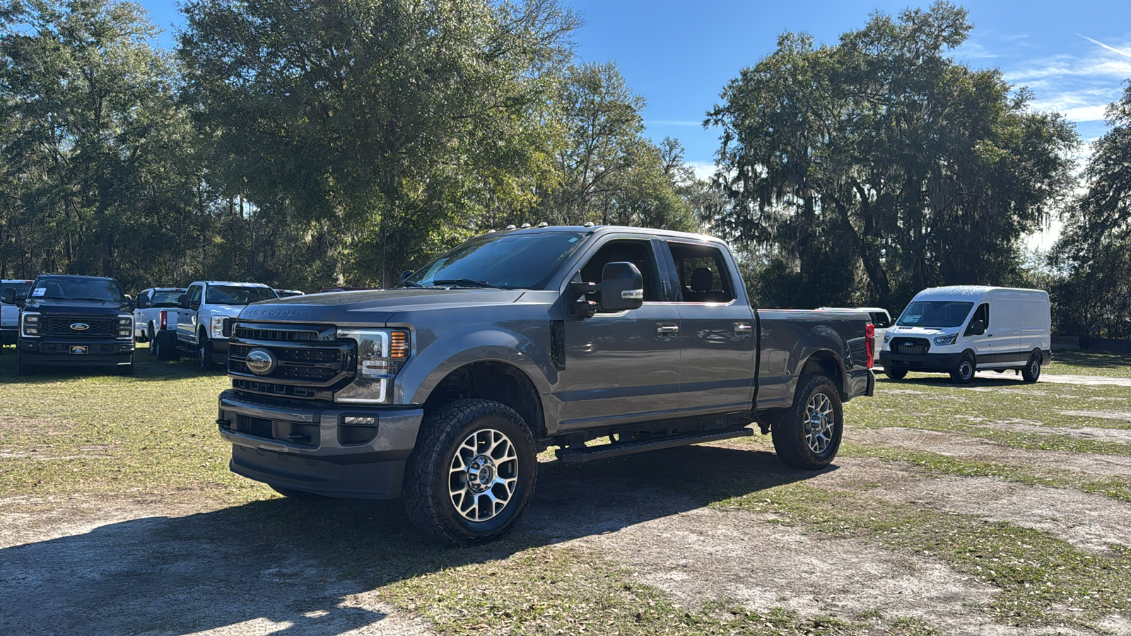 2022 Ford F-350SD Lariat 2