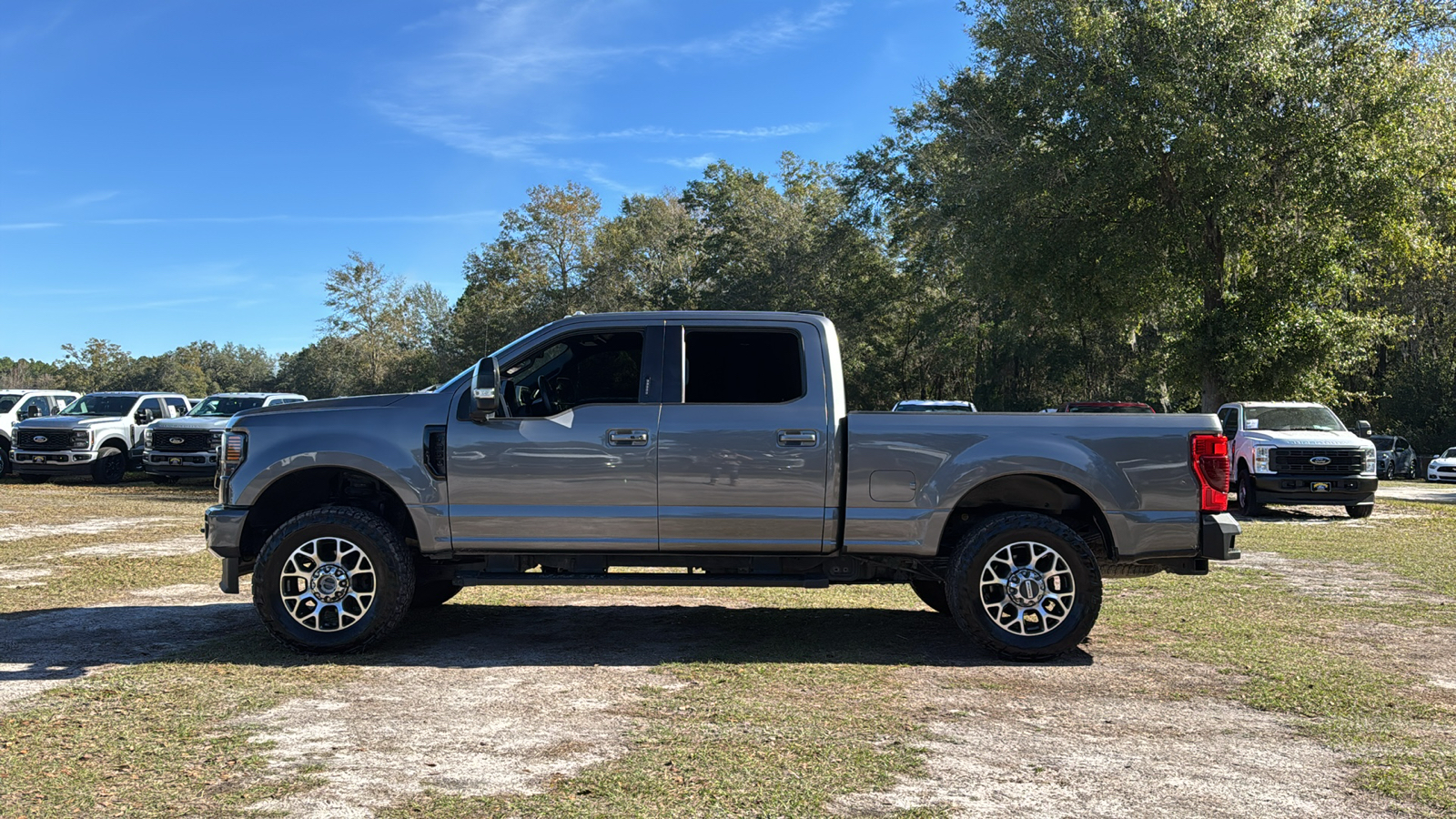 2022 Ford F-350SD Lariat 3