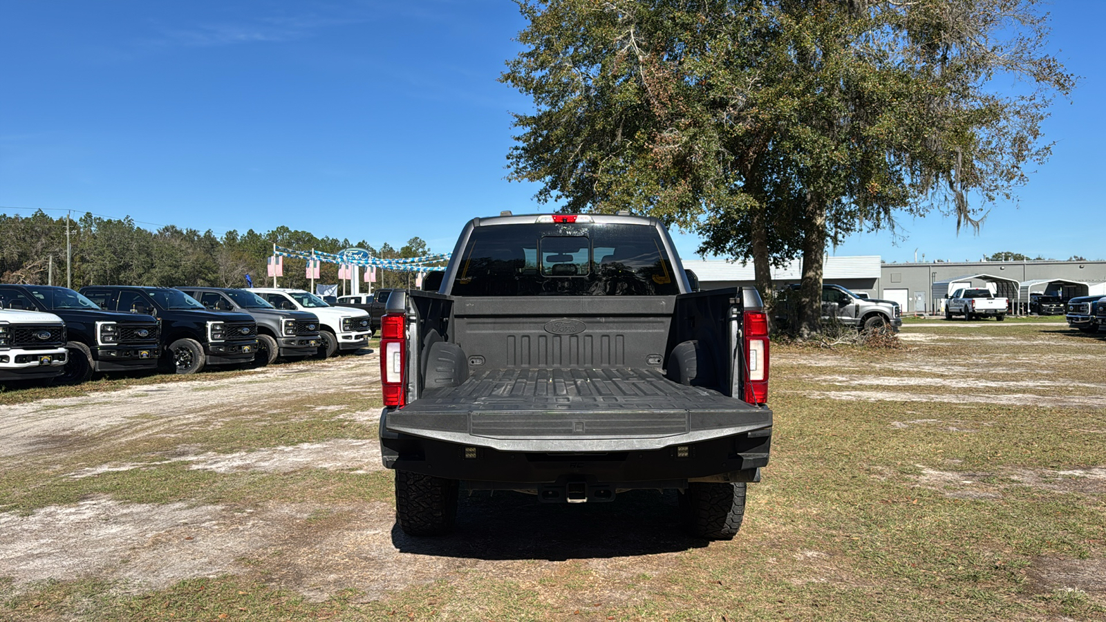 2022 Ford F-350SD Lariat 6