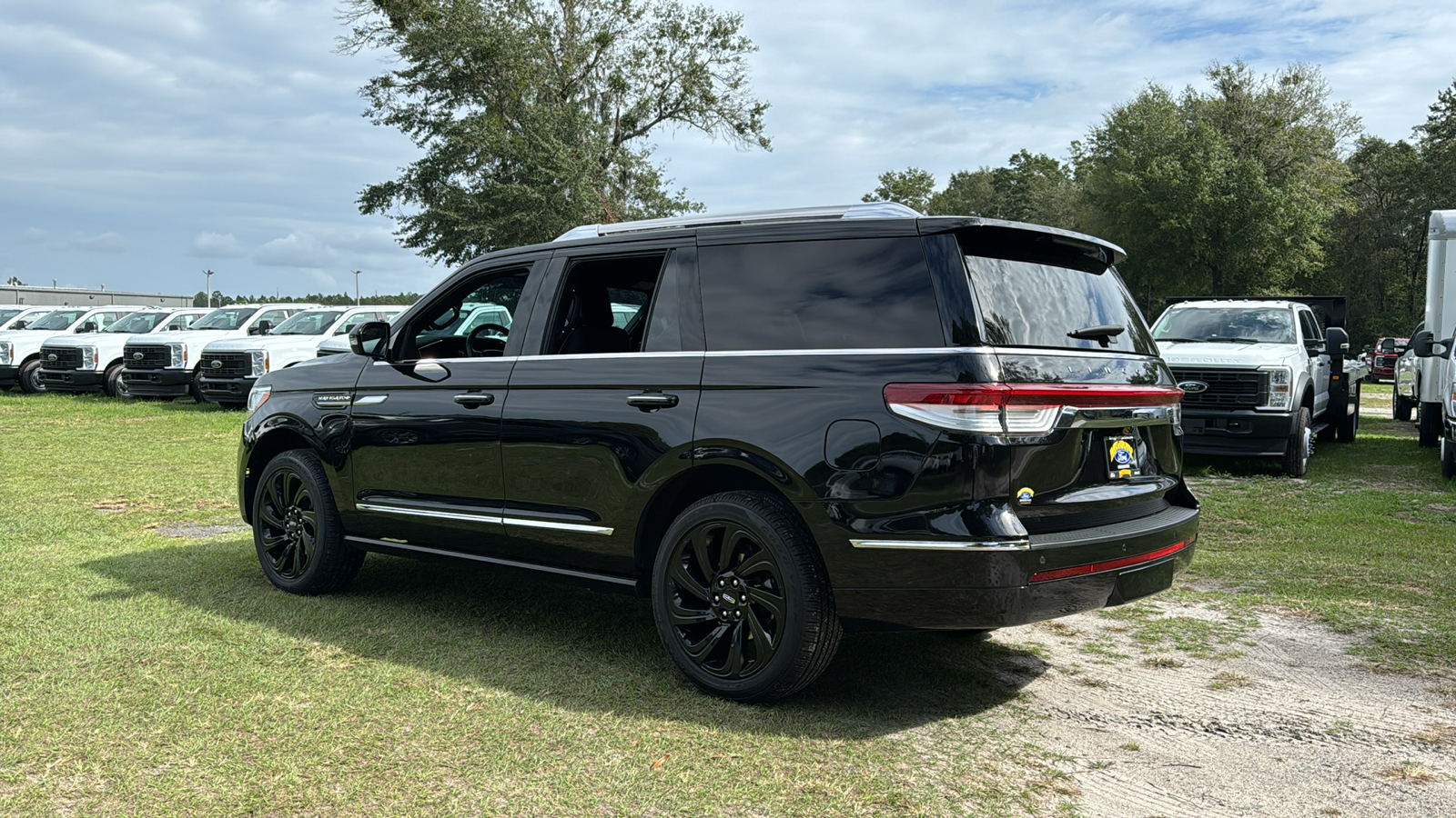 2022 Lincoln Navigator Standard 4