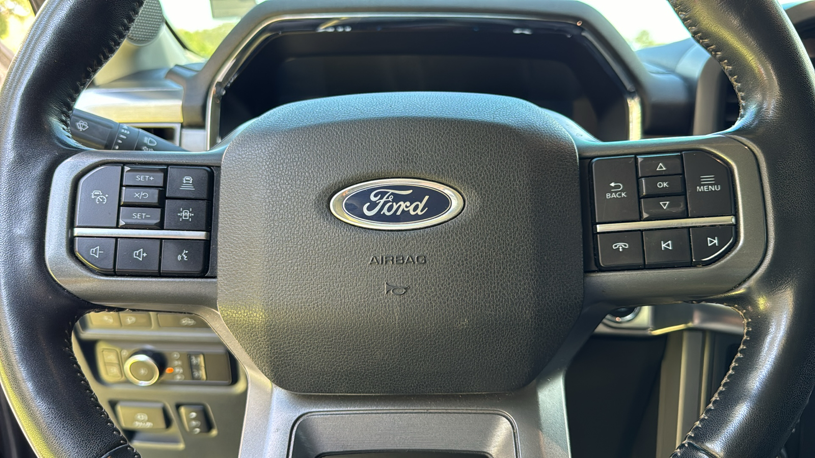 2022 Ford F-150 Lariat 22