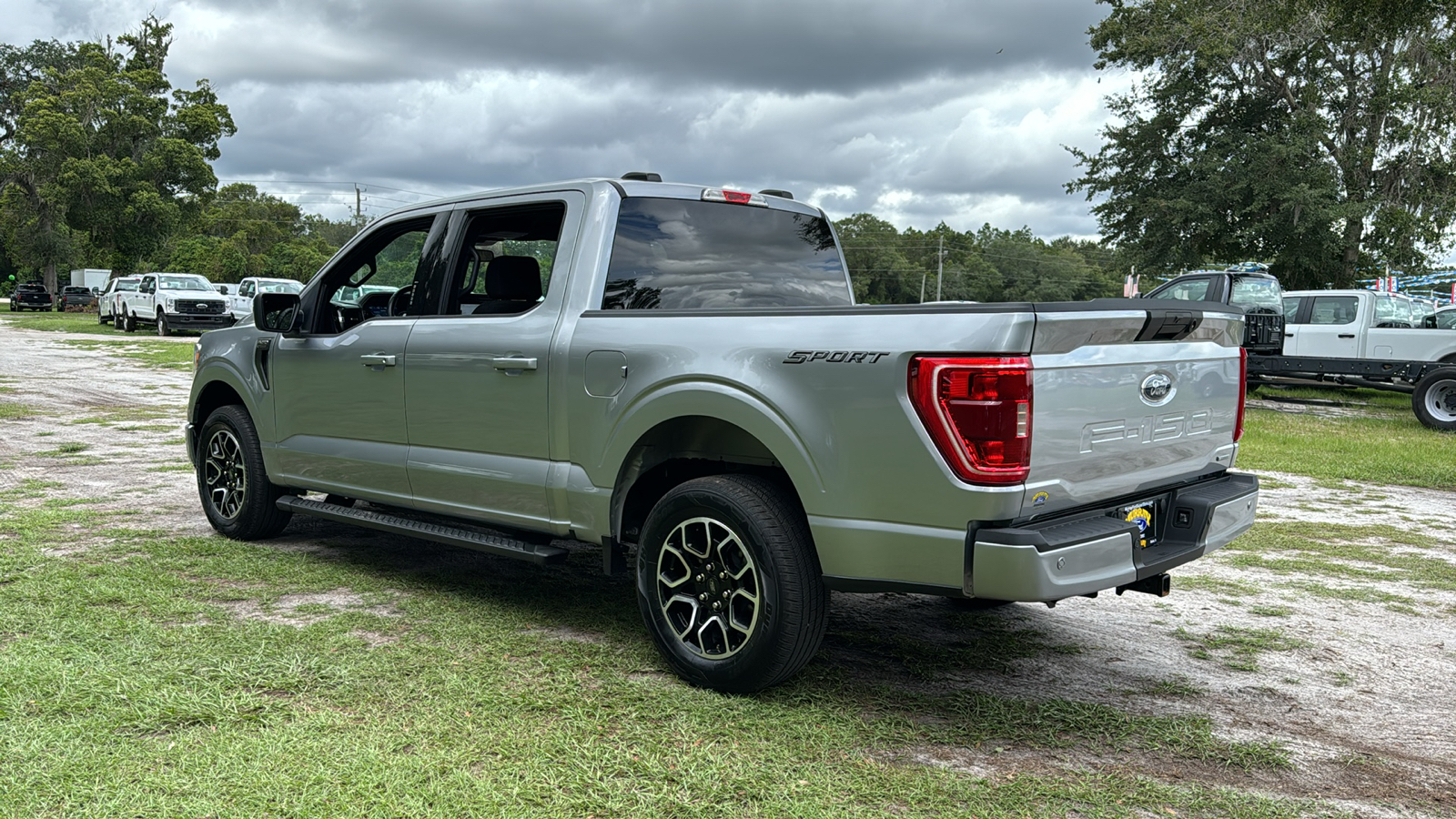 2022 Ford F-150 XLT 4