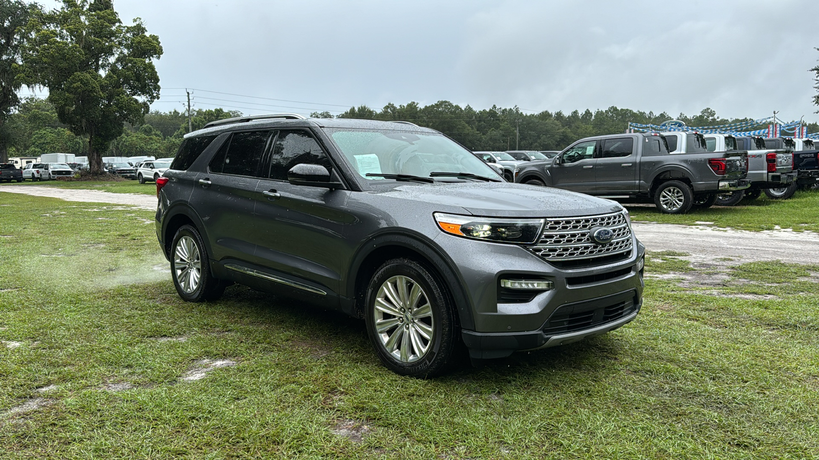 2022 Ford Explorer Limited 1