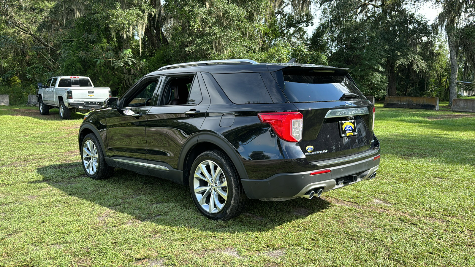 2022 Ford Explorer Platinum 4