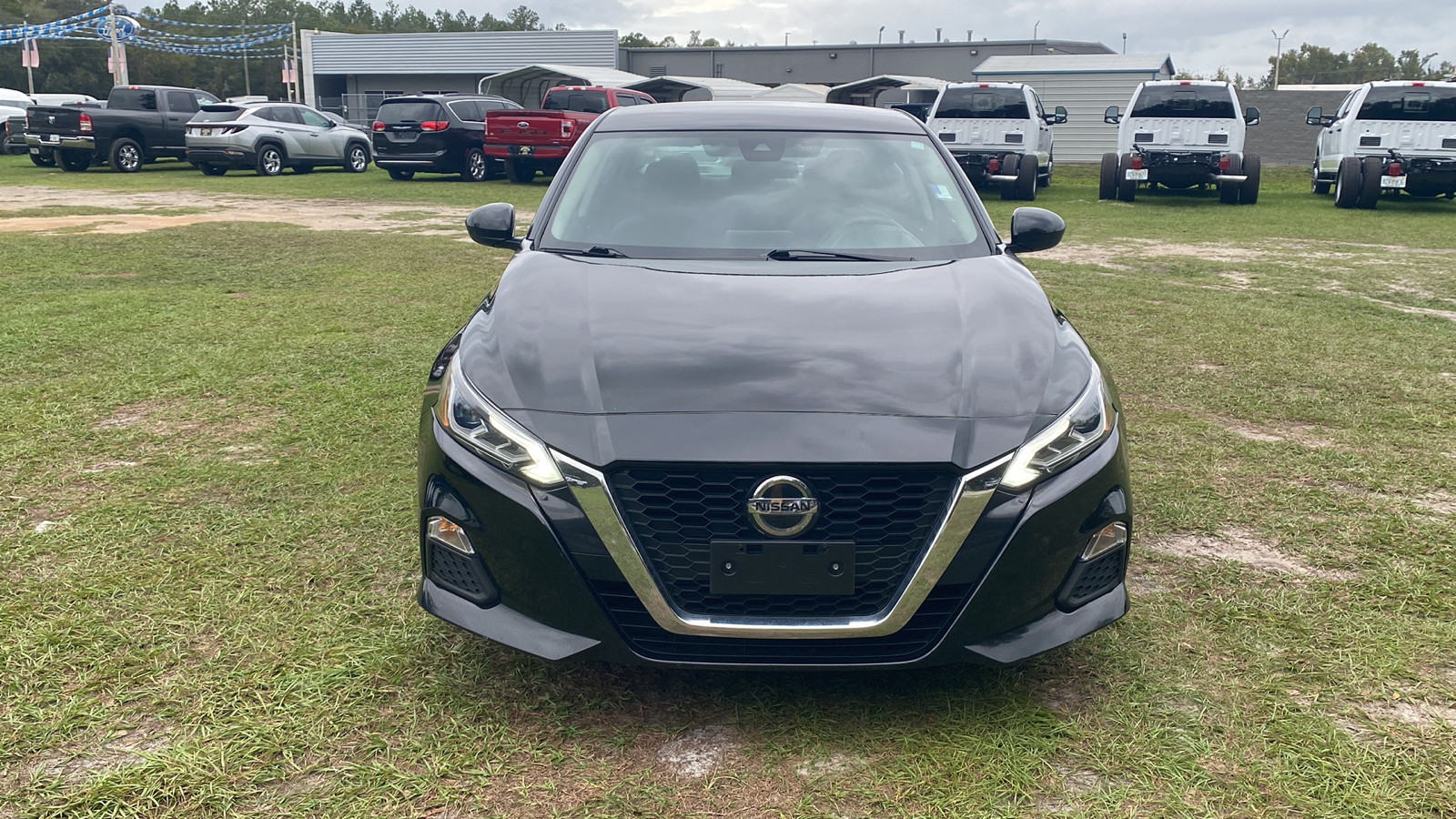 2022 Nissan Altima 2.5 SV 2