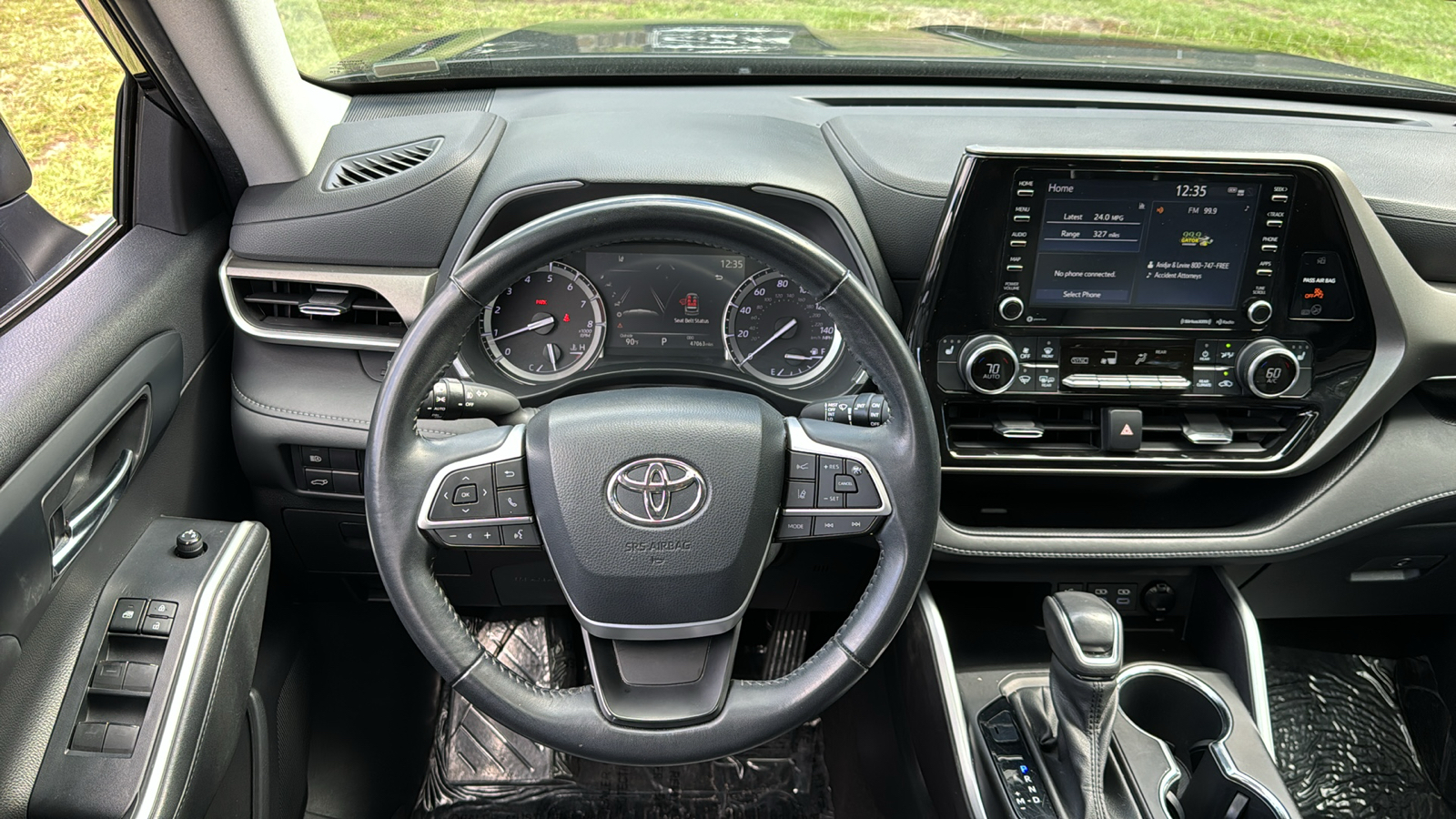 2022 Toyota Highlander XLE 19