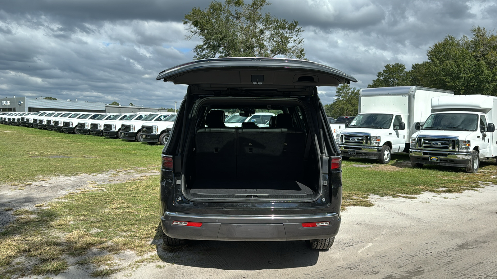 2022 Jeep Wagoneer Series III 6