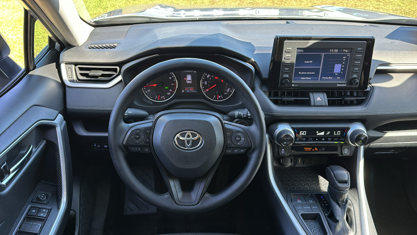 2022 Toyota RAV4 XLE 13