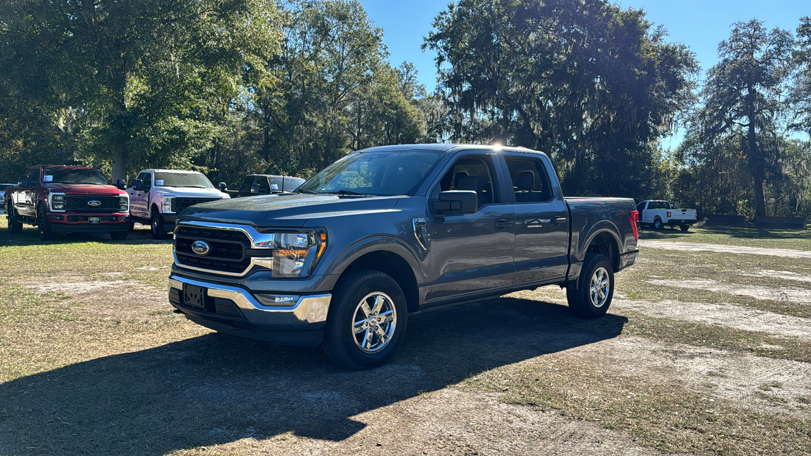 2023 Ford F-150 XLT 2