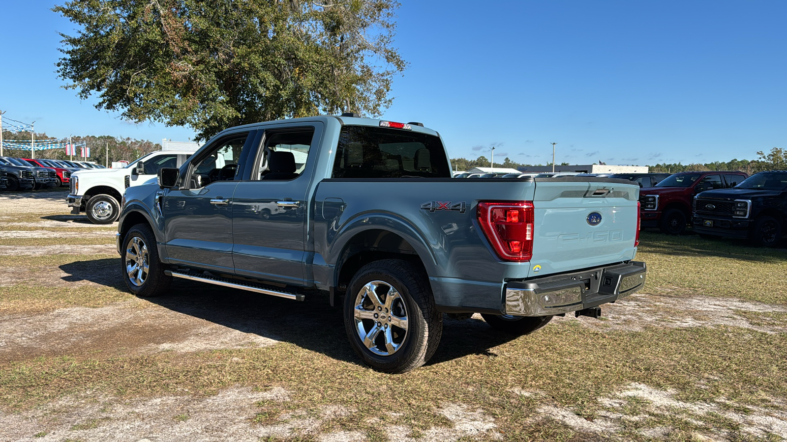 2023 Ford F-150 XLT 4