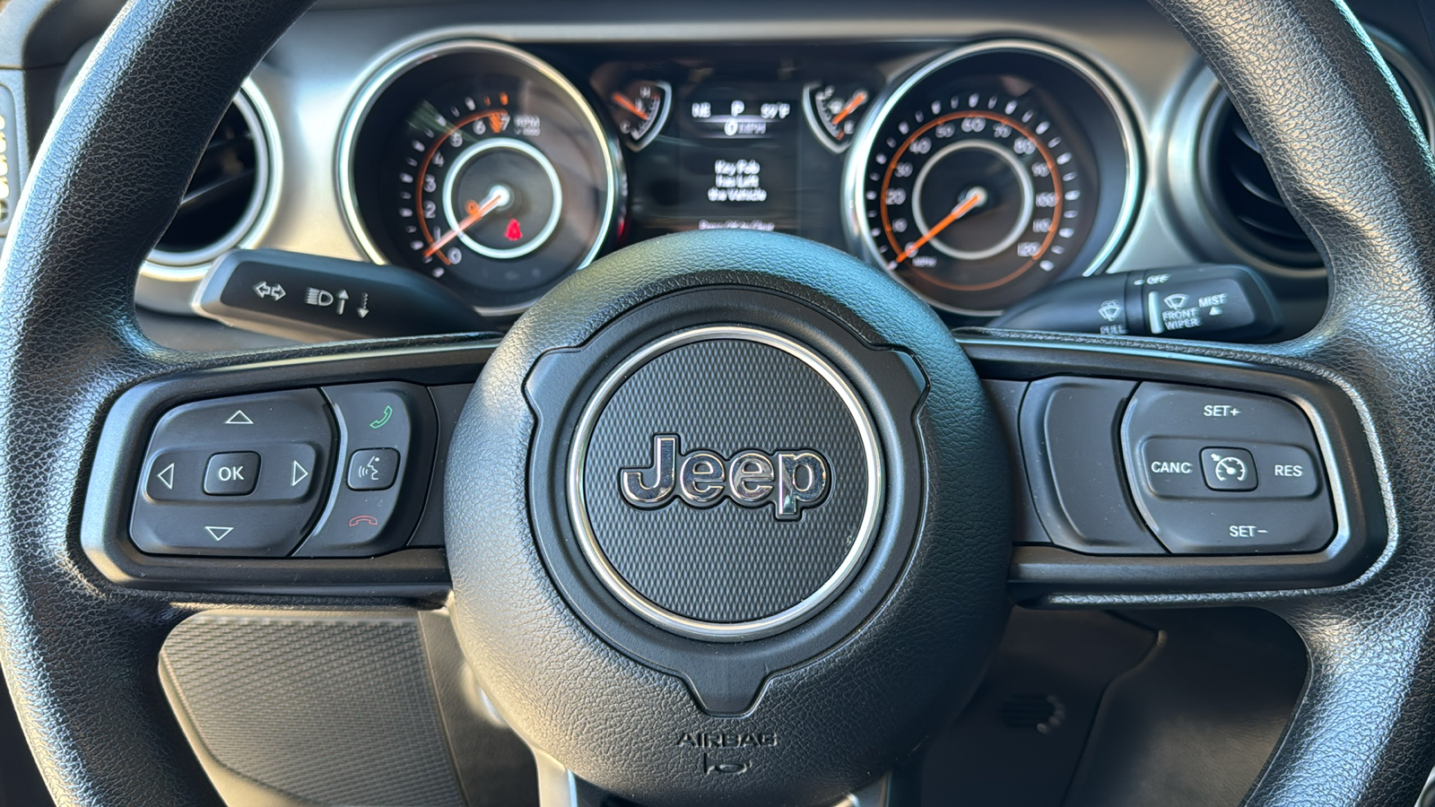 2023 Jeep Gladiator Sport 19