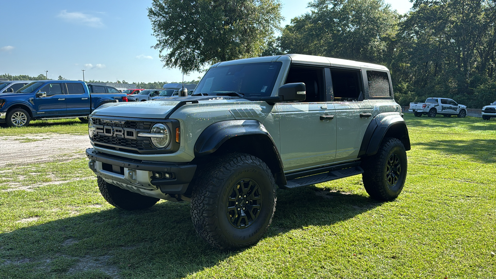 2023 Ford Bronco Raptor 2