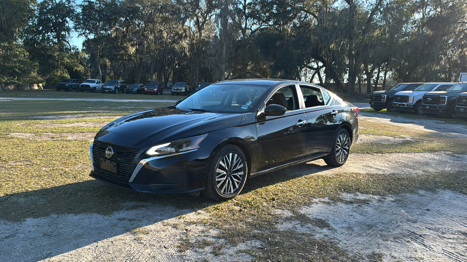 2023 Nissan Altima 2.5 SV 2