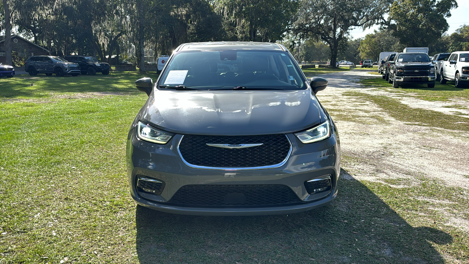 2023 Chrysler Pacifica Touring L 12