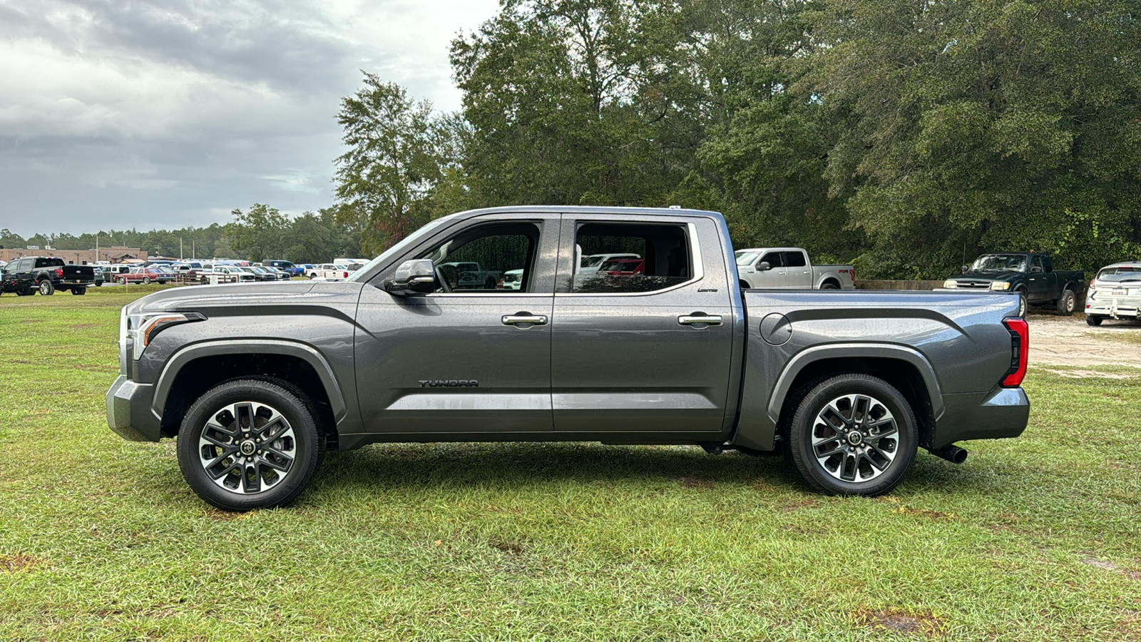 2023 Toyota Tundra Limited 3