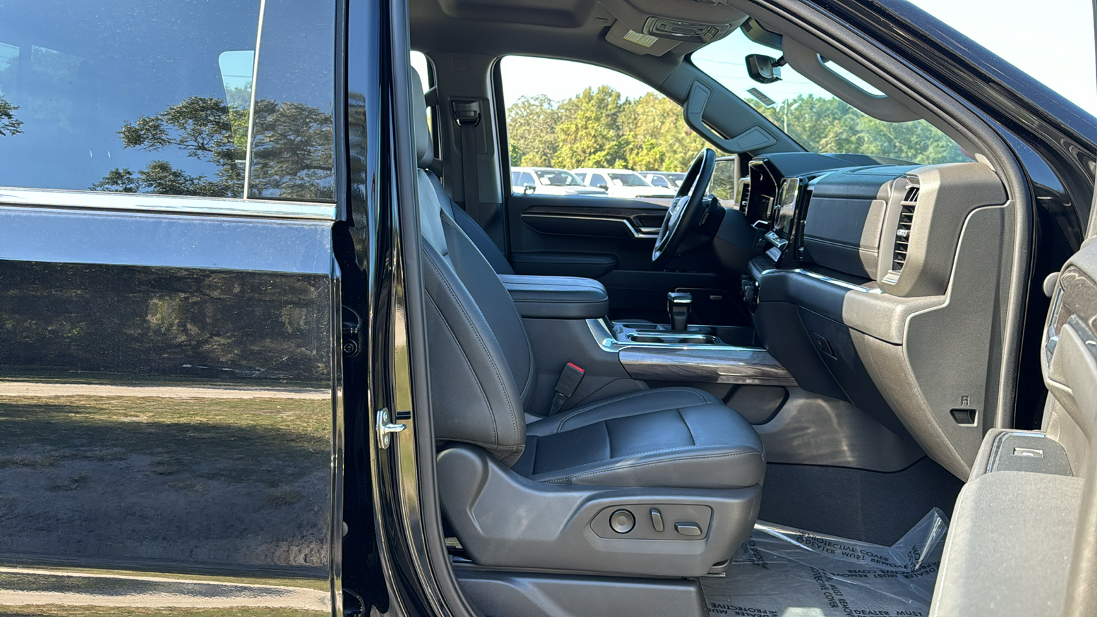 2023 Chevrolet Silverado 1500 LTZ 8