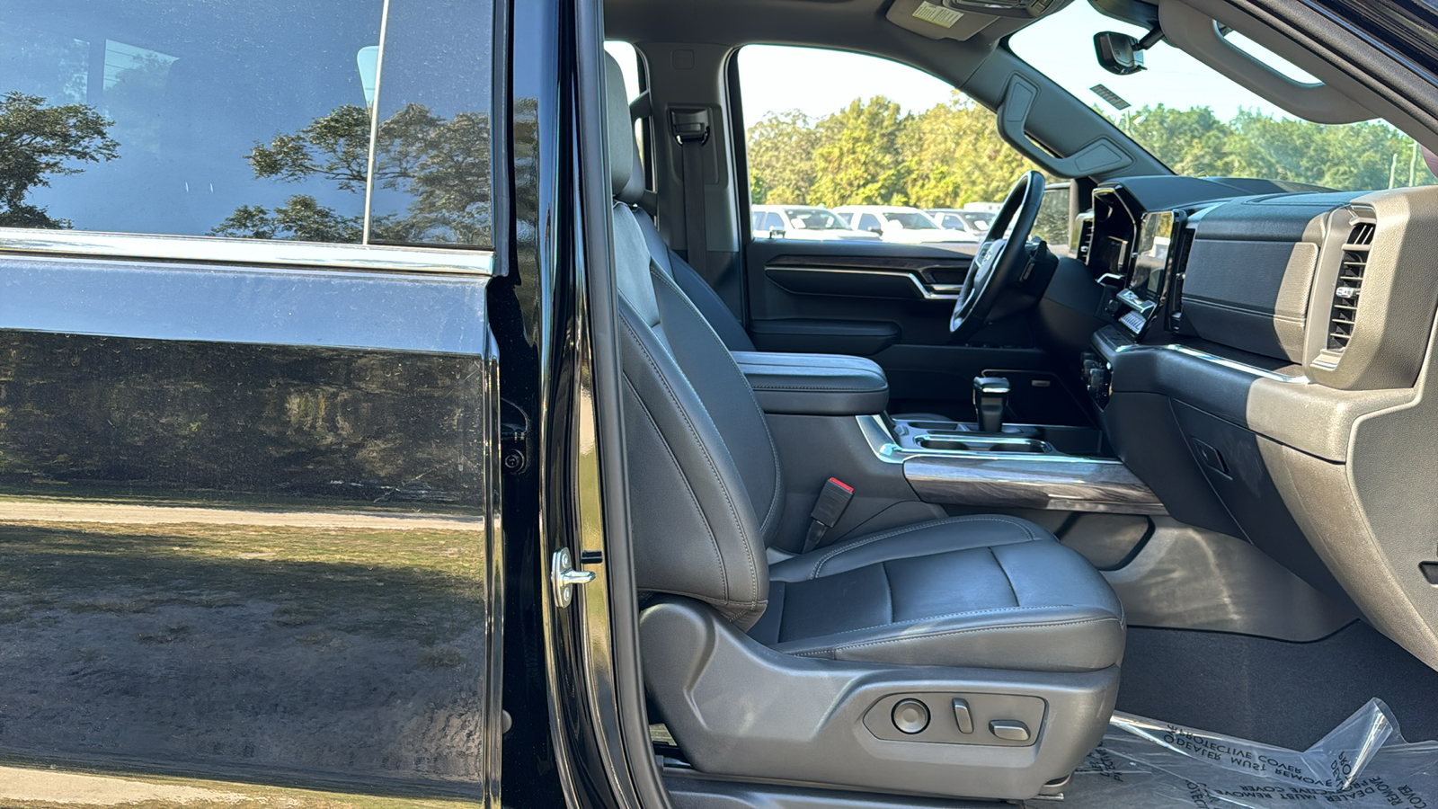 2023 Chevrolet Silverado 1500 LTZ 10