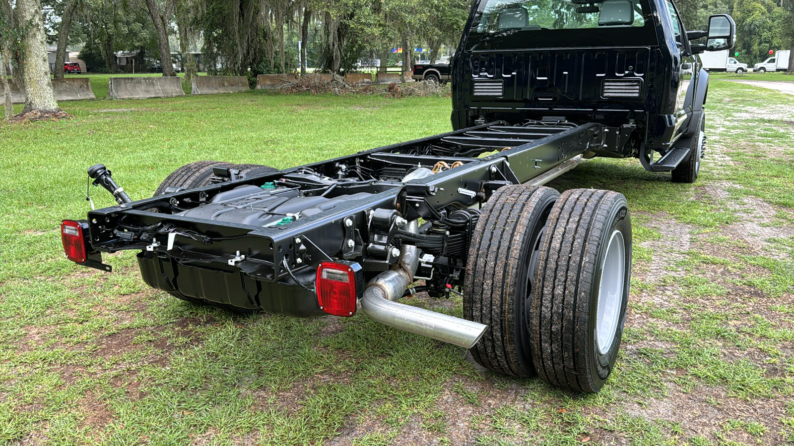 2024 Ford F-600SD XL 6