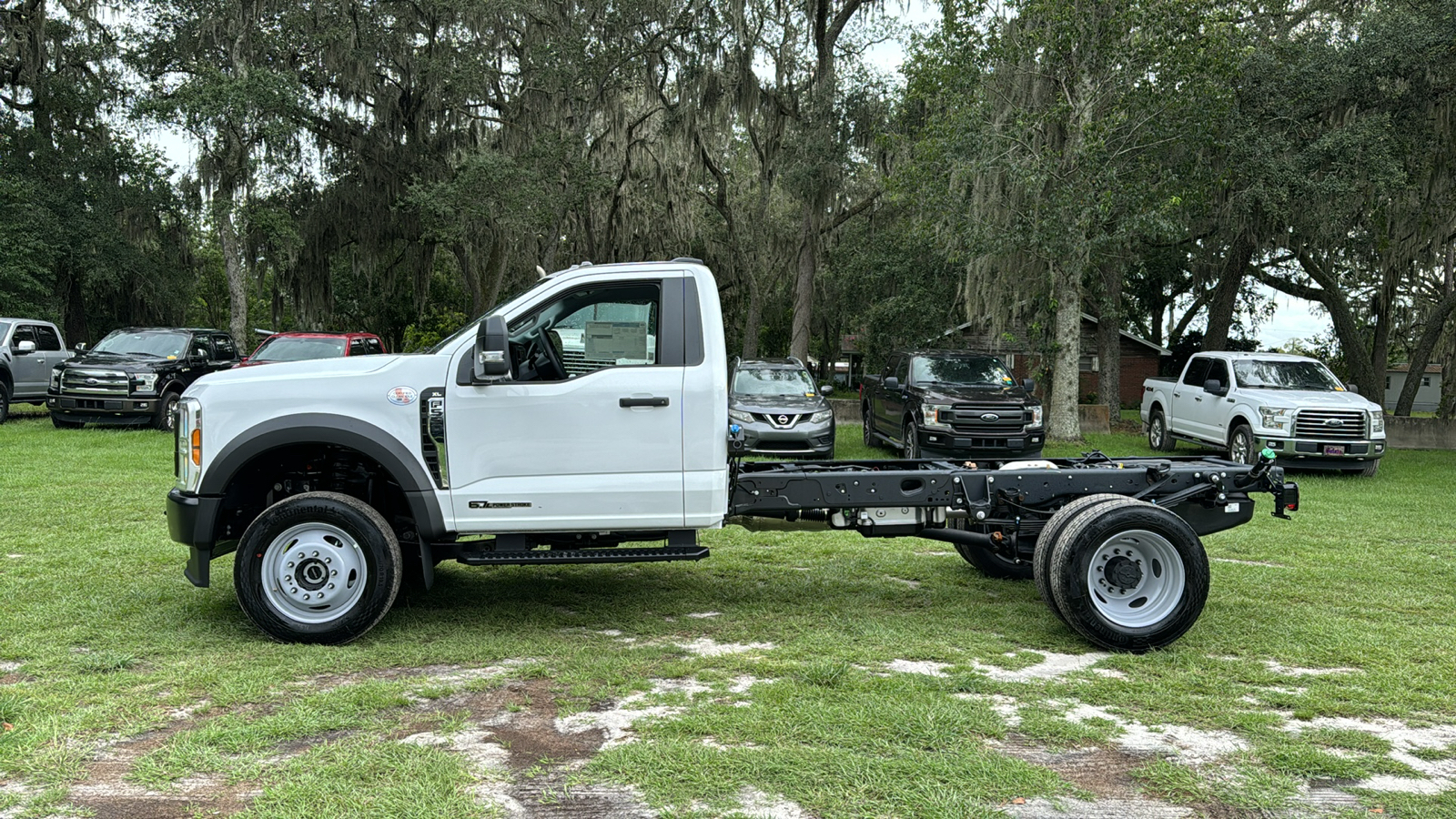 2024 Ford F-550SD XL 3