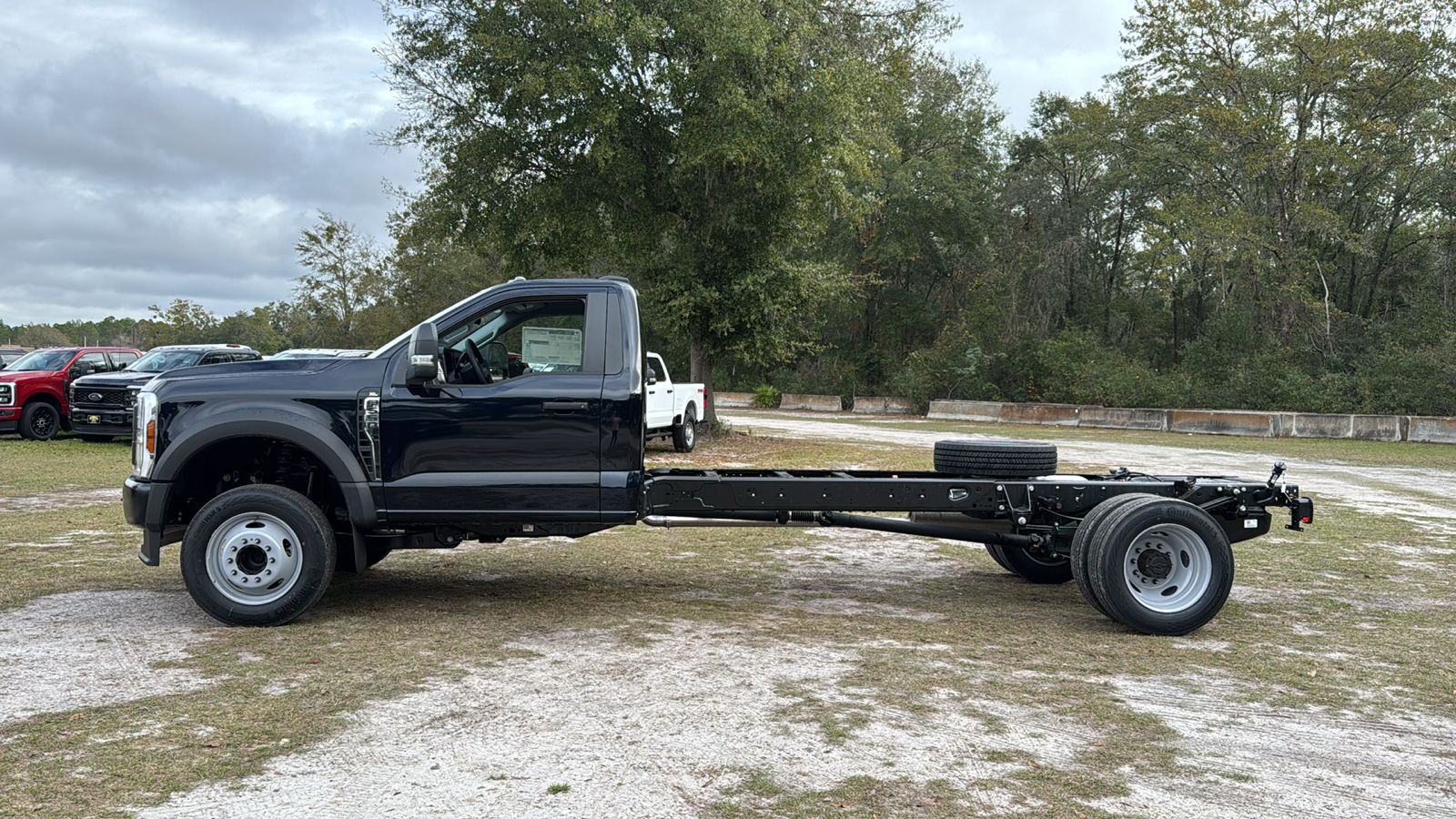 2024 Ford F-550SD XL 3