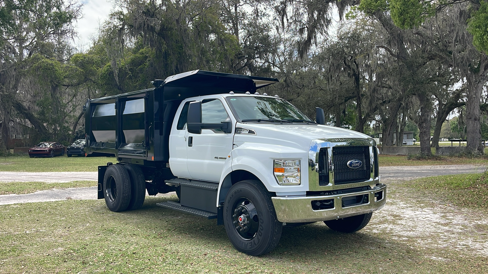 2024 Ford F-750SD Base 1
