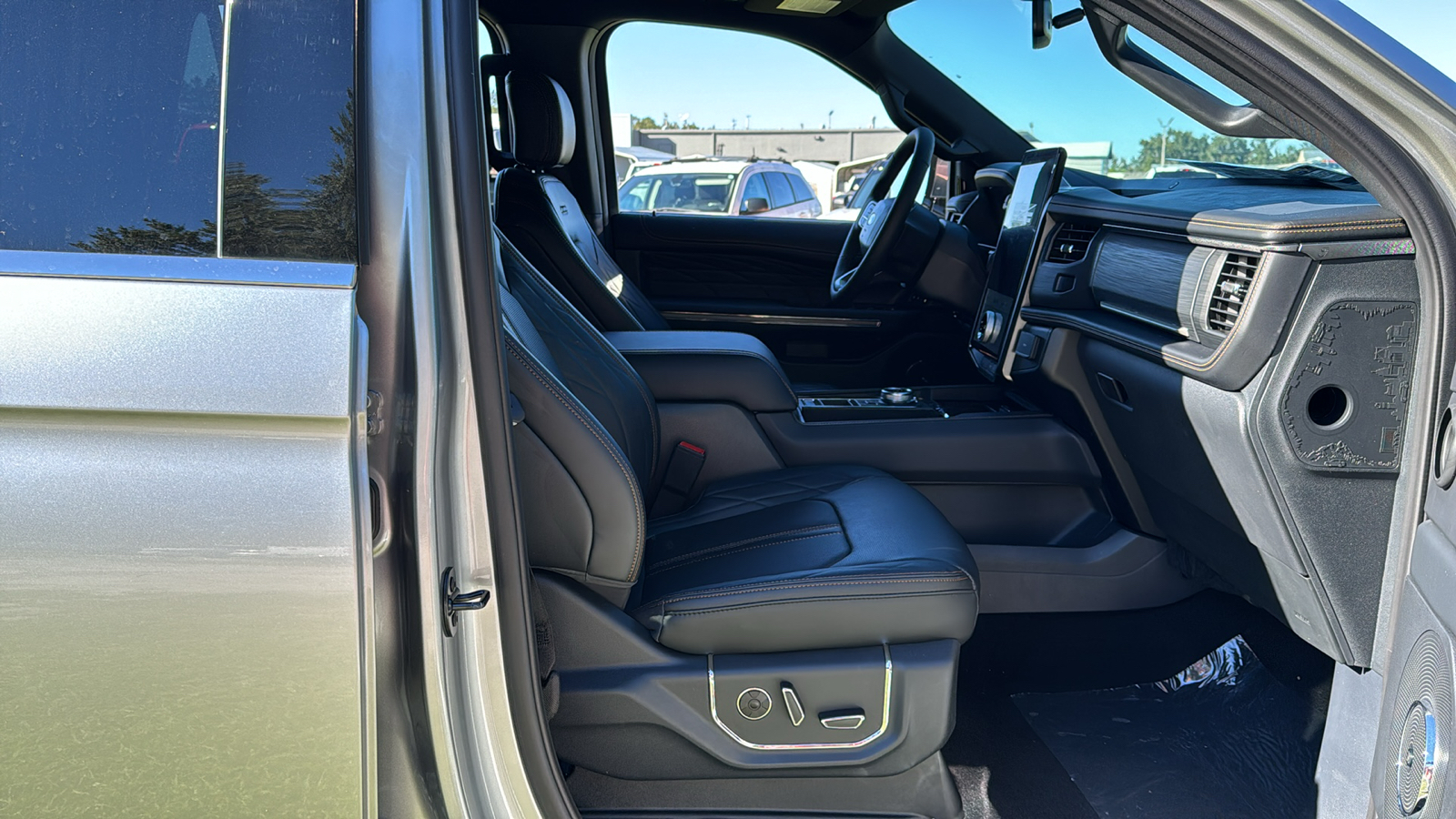 2024 Ford Expedition Platinum 9