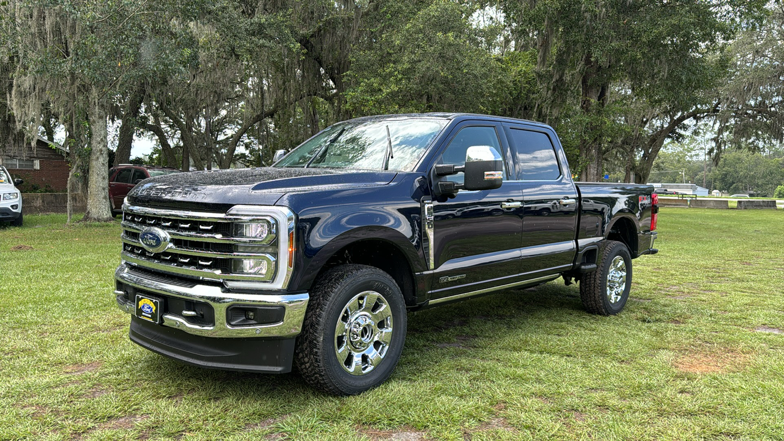 2024 Ford F-350SD Lariat 2