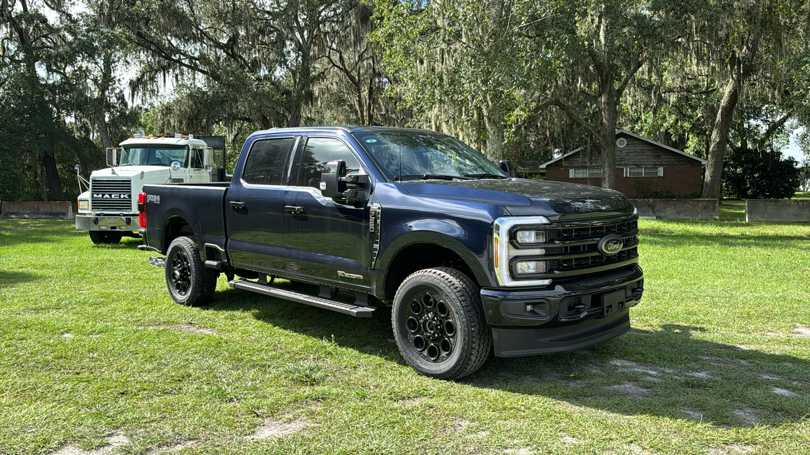 2024 Ford F-250SD Lariat 1