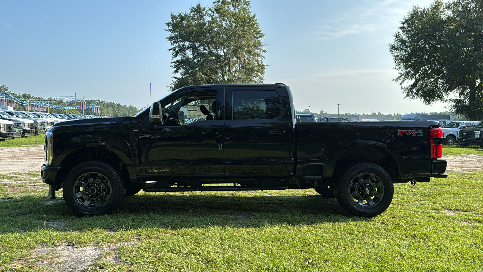 2024 Ford F-350SD Lariat 3