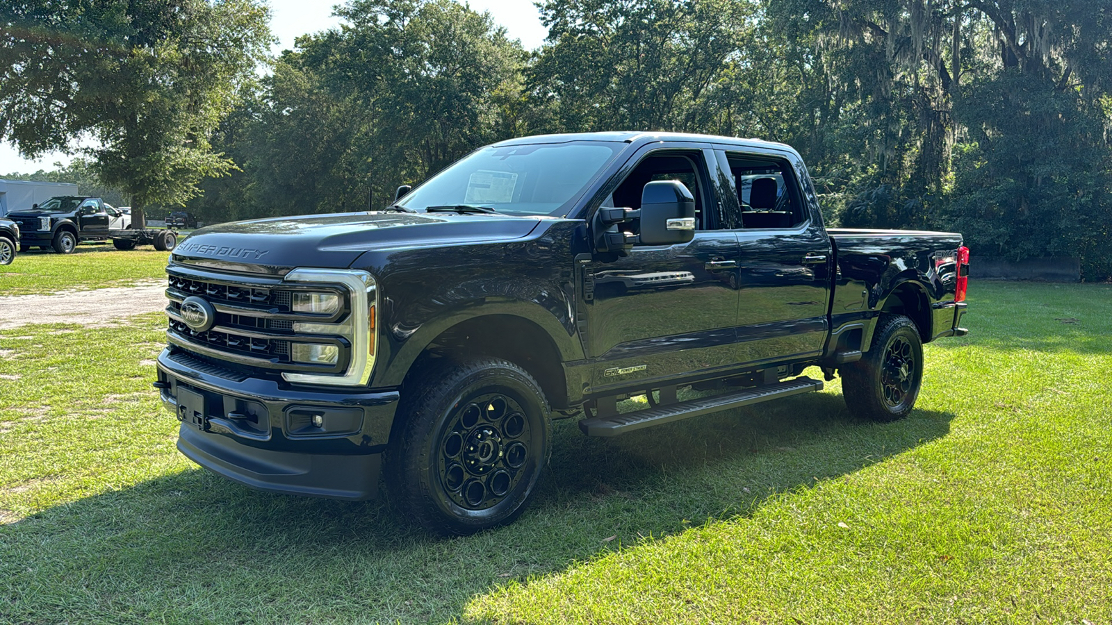 2024 Ford F-350SD Lariat 2