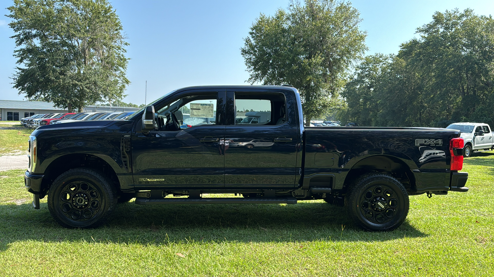 2024 Ford F-350SD Lariat 3