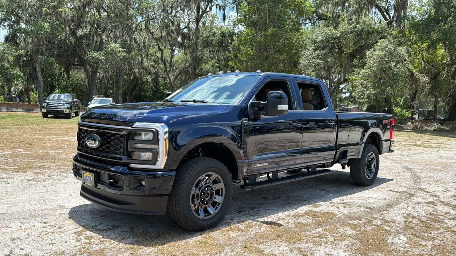 2024 Ford F-350SD Lariat 2